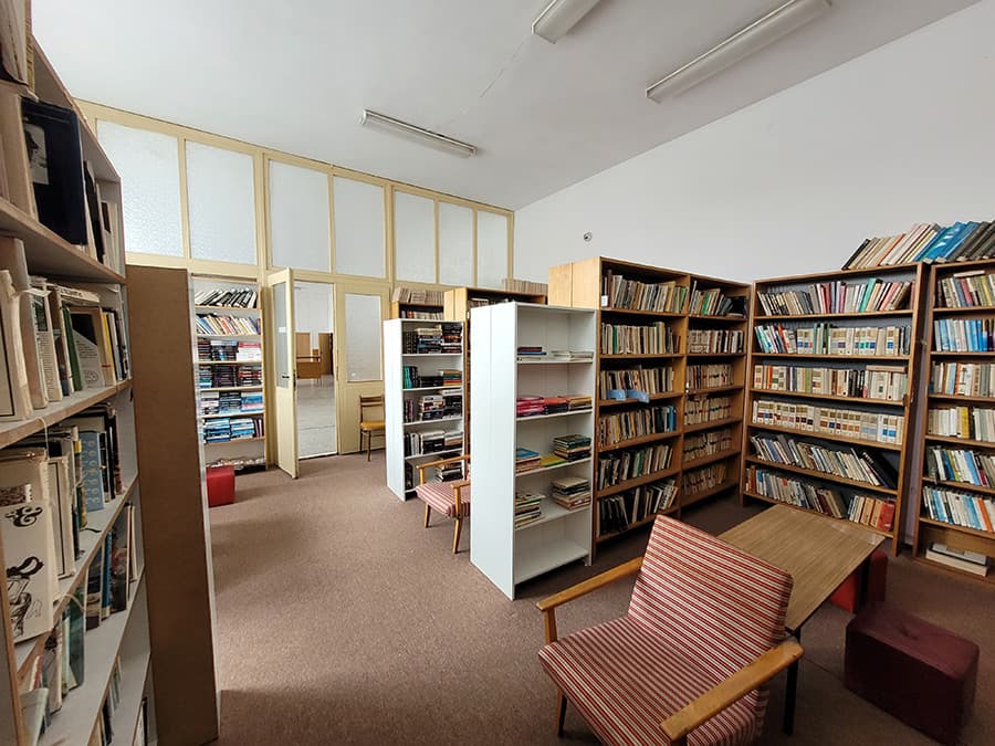 Obecná knižnica Horné Orešany