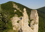 Vstupná veža hradu Ostrý Kameň